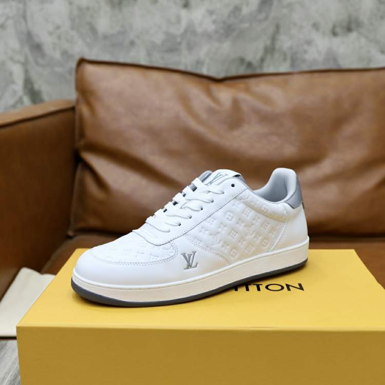 Picture of Louis Vuitton Shoes _SKULVsz38-45hnh120715044